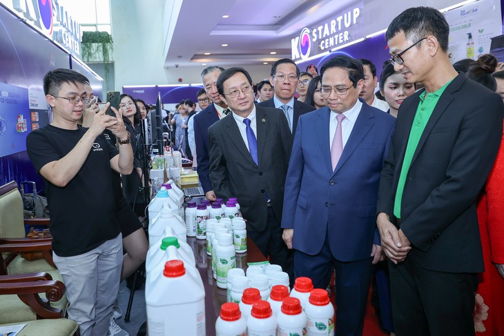 Thủ tướng kêu gọi các nhà khoa học tích cực đóng góp đổi mới sáng tạo- Ảnh 4. Thủ tướng kêu gọi các nhà khoa học tích cực đóng góp đổi mới sáng tạo- Ảnh 4.