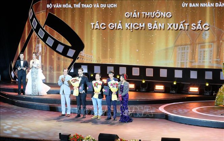 Liên hoan phim Việt Nam lần thứ XXIII: 'Tro tàn rực rỡ' đoạt giải Bông sen Vàng- Ảnh 3.