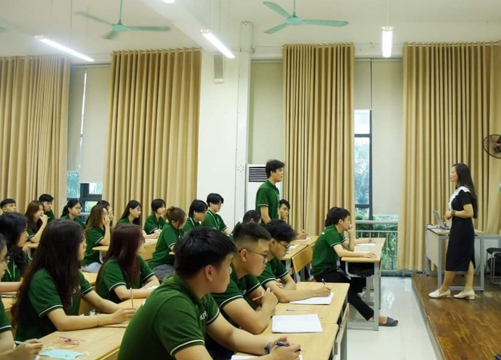 Những nhóm ngành nào cần nhiều nhân lực trình độ đại học trong tương lai?- Ảnh 1.