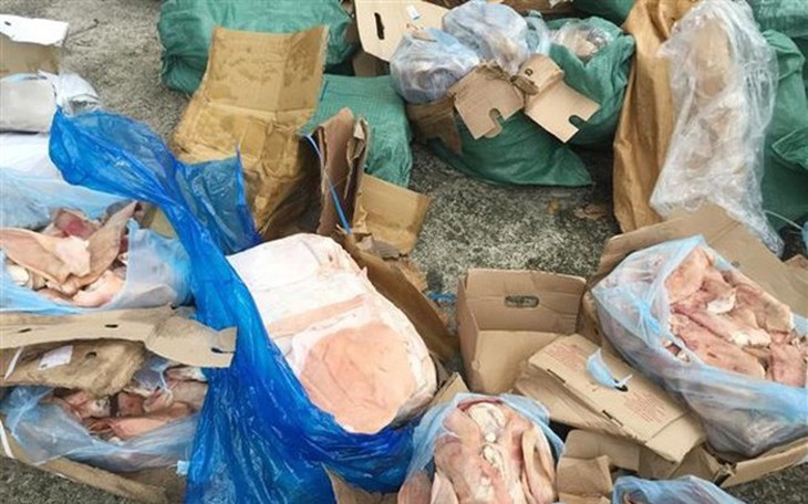 Lai Châu: Thu giữ, tiêu hủy lượng lớn mỡ và da động vật hôi thối- Ảnh 1. Lai Châu: Thu giữ, tiêu hủy lượng lớn mỡ và da động vật hôi thối- Ảnh 1.