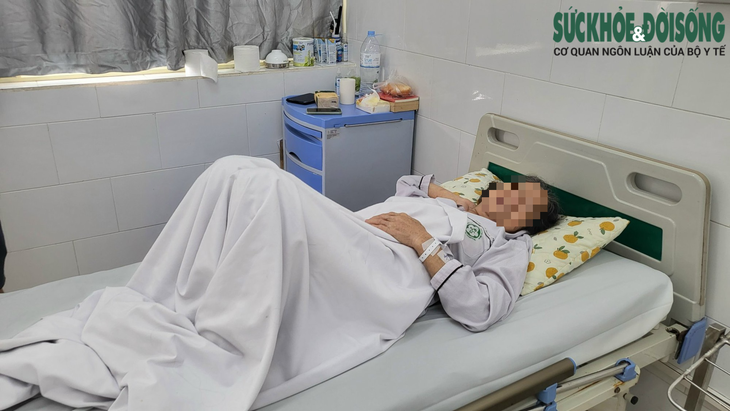 2 người ăn mật cá trắm bị suy thận phải lọc máu- Ảnh 1.