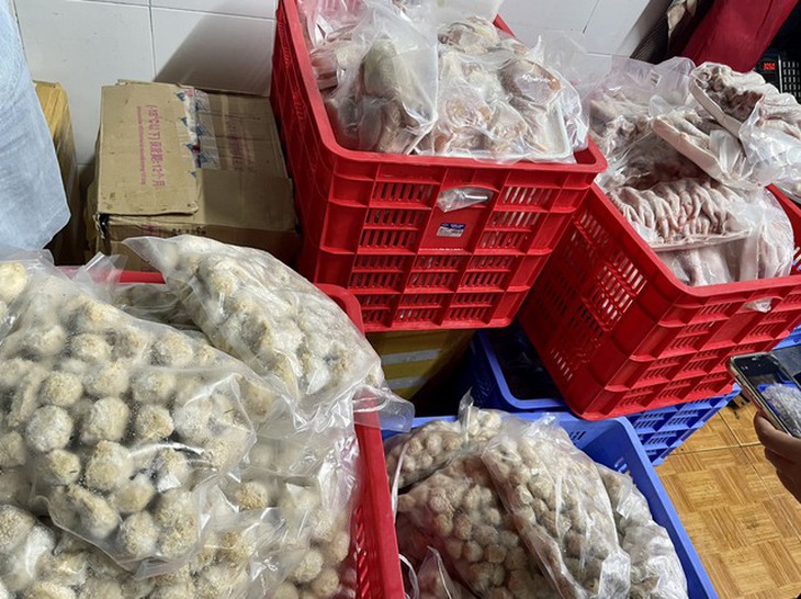 Thực phẩm 'bẩn' những ngày cuối năm: Cứ tới hẹn là thấy lo- Ảnh 3.