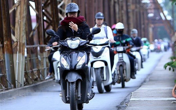 Không khí lạnh tiến sát biên giới, từ đêm mai miền Bắc chuyển rét