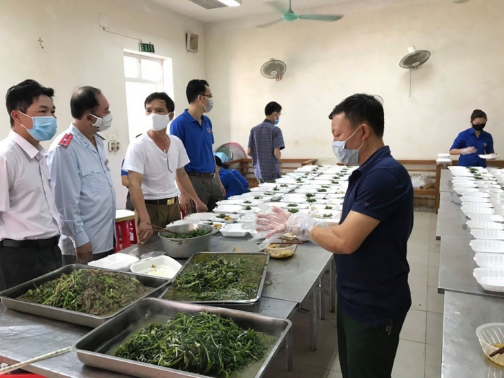 Hà Nội: 90 ngày hành động, đảm bảo an toàn thực phẩm dịp Tết Dương lịch và Tết Nguyên đán- Ảnh 2. Hà Nội: 90 ngày hành động, đảm bảo an toàn thực phẩm dịp Tết Dương lịch và Tết Nguyên đán- Ảnh 2.