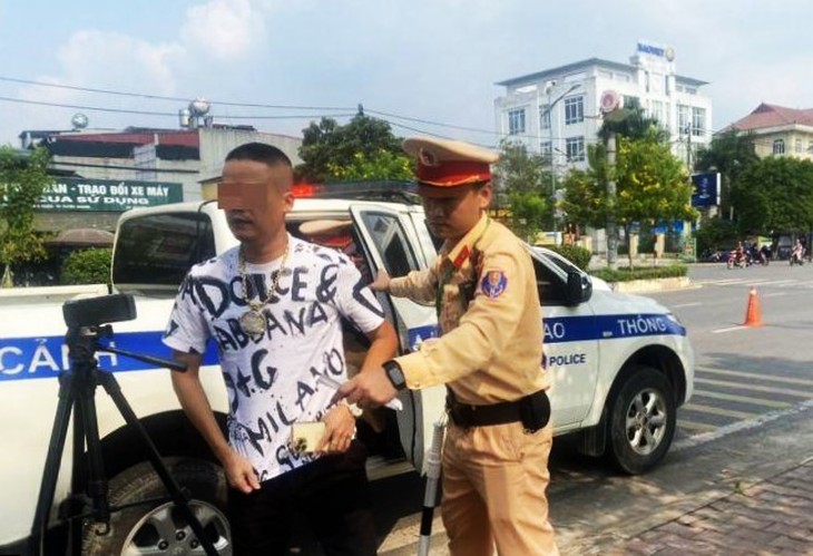 'Ma men' có nồng độ cồn kịch khung bỏ của chạy lấy người khi gặp CSGT - Ảnh 2.