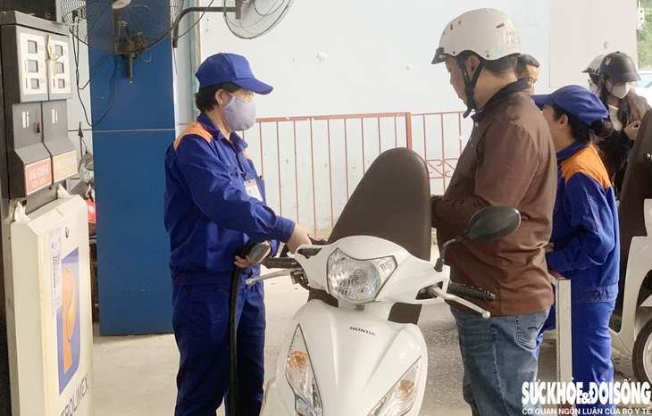 Giá xăng dầu hôm nay (30/11): RON 92 tăng 109 đồng/lít, RON 95 giảm 34 đồng/lít- Ảnh 2. giá xăng dầu hôm nay
