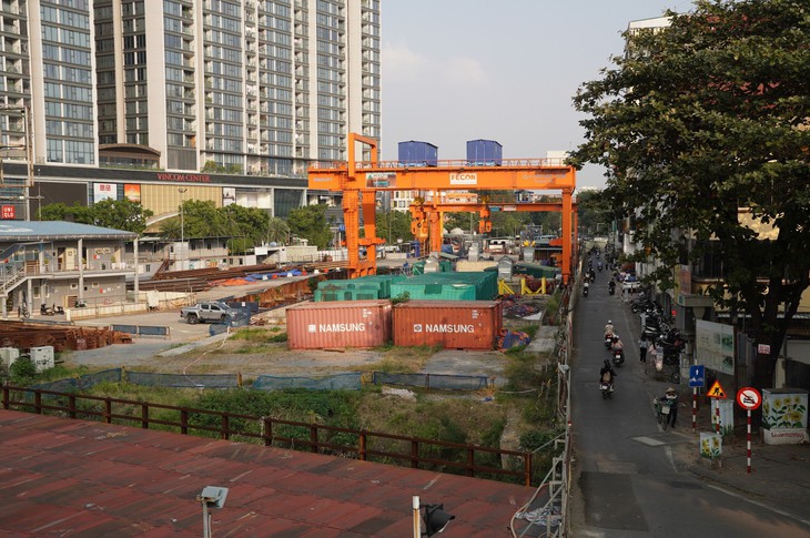 Hiện trạng tuyến đường sắt Metro Nhổn - ga Hà Nội sau 13 năm thi công- Ảnh 4. Hiện trạng tuyến đường sắt Metro Nhổn - ga Hà Nội sau 13 năm thi công- Ảnh 4.