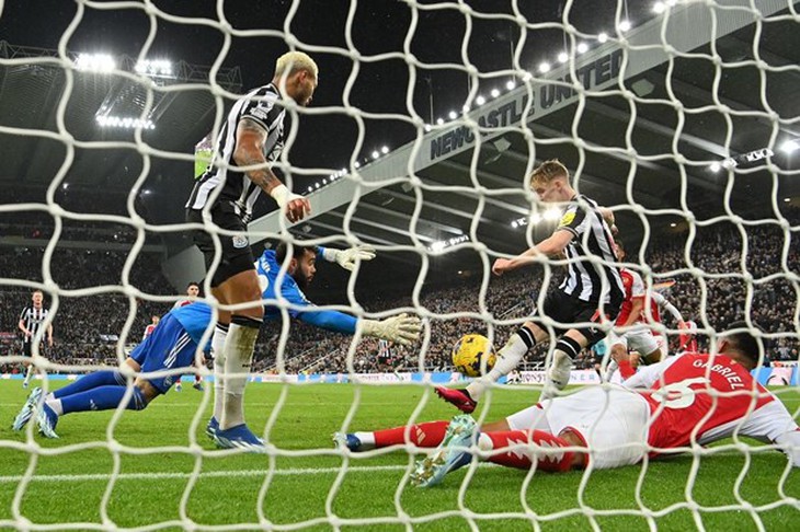 Premier League: Man City thắng 'hủy diệt,' Arsenal thua trận đầu - Ảnh 2.