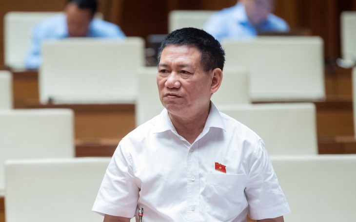 ĐBQH chất vấn việc người dân mua bảo hiểm ô tô, xe máy để "đối phó", Bộ trưởng Hồ Đức Phớc nói gì?