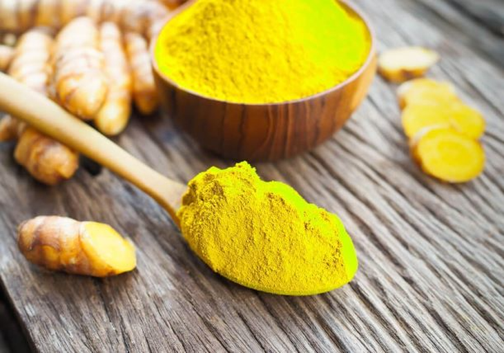 Một vài lầm tưởng khi uống tinh bột nghệ - Ảnh 1.