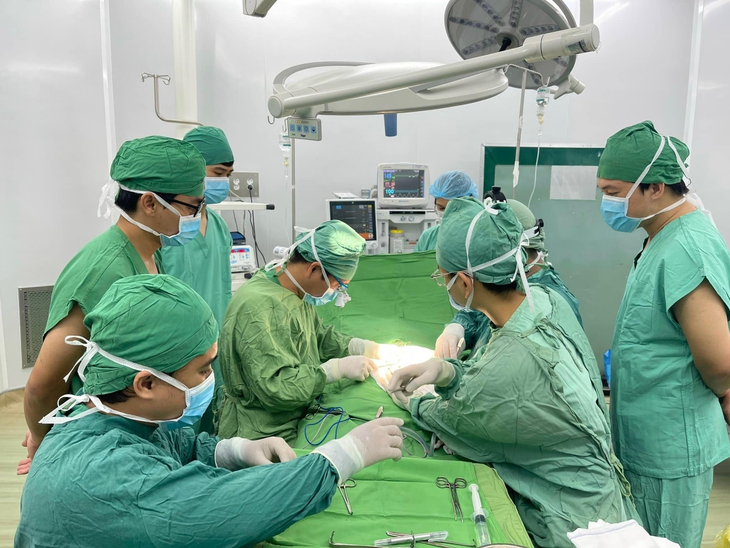 Giúp bệnh nhân nhi thoát dị tật bẩm sinh cơ quan tiết niệu - Ảnh 1. Giúp bệnh nhân nhi thoát dị tật bẩm sinh cơ quan tiết niệu - Ảnh 1.