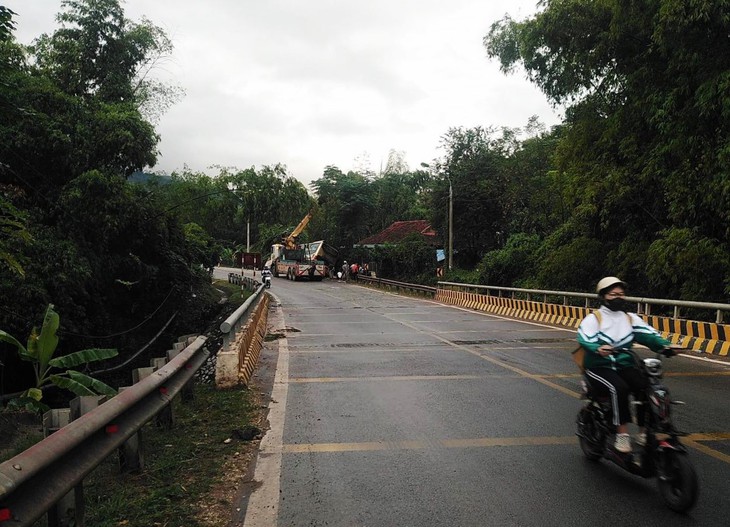 Tai nạn liên hoàn lúc rạng sáng tại Sơn La, hành khách 'thoát chết' thần kỳ - Ảnh 5.
