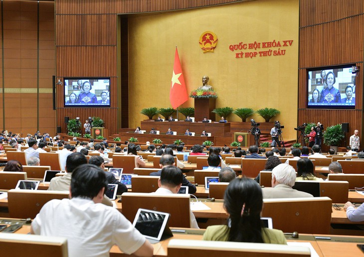 Bộ trưởng Bộ Nội vụ: Sẽ xét thăng hạng cho nhân viên trường học để xếp lương tốt hơn - Ảnh 4. Bộ trưởng Bộ Nội vụ: Sẽ xét thăng hạng cho nhân viên trường học để xếp lương tốt hơn - Ảnh 4.