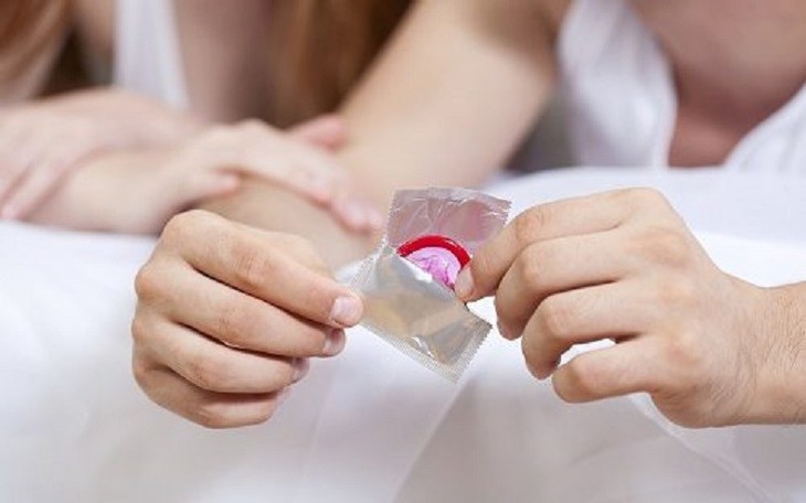 Chống lây nhiễm HIV bằng nhiều biện pháp - Ảnh 1.