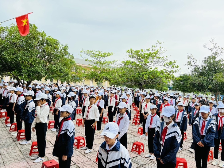 Hà Tĩnh phát động 'Ngày Chủ nhật không dạy thêm, học thêm' - Ảnh 3.