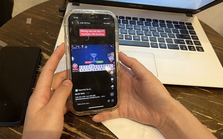 Người dùng bức xúc vì những video độc hại với trẻ em trên Tiktok