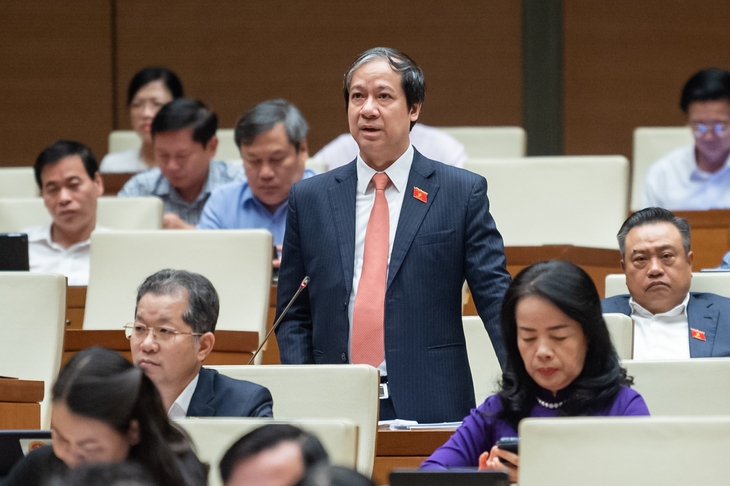 Bộ trưởng Bộ GD&ĐT: Tỷ lệ học sinh chưa biết bơi còn rất nhiều - Ảnh 2. Bộ trưởng Bộ GD&ĐT: Tỷ lệ học sinh chưa biết bơi còn rất nhiều - Ảnh 2.