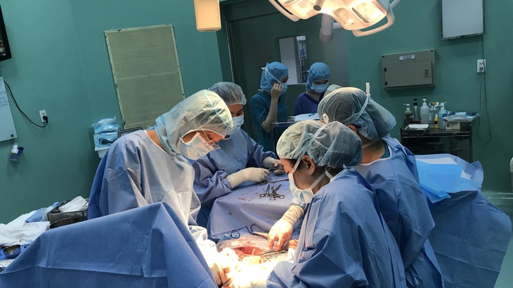 Bác sĩ hai bệnh viện ở TPHCM phối hợp cứu sống sản phụ suy tim, tăng áp phổi nặng - Ảnh 1. Bác sĩ hai bệnh viện ở TPHCM phối hợp cứu sống sản phụ suy tim, tăng áp phổi nặng - Ảnh 1.
