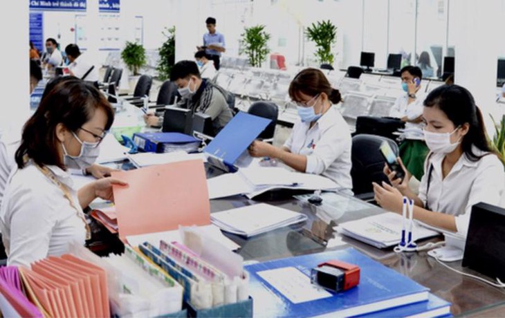 Tin kém vui cho hàng trăm nghìn người khi cải cách tiền lương năm 2024 - Ảnh 1. Tin kém vui cho hàng trăm nghìn người khi cải cách tiền lương năm 2024 - Ảnh 1.