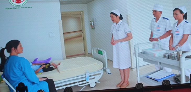 Mỗi điều dưỡng như một người thân ‘đặc biệt’ của bệnh nhân - Ảnh 6. Mỗi điều dưỡng như một người thân ‘đặc biệt’ của bệnh nhân - Ảnh 6.