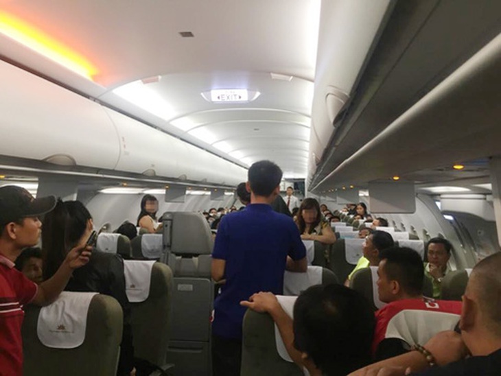 Hành khách đi máy bay không nói những điều này kẻo rước hoạ - Ảnh 1. Hành khách đi máy bay không nói những điều này kẻo rước hoạ - Ảnh 1.