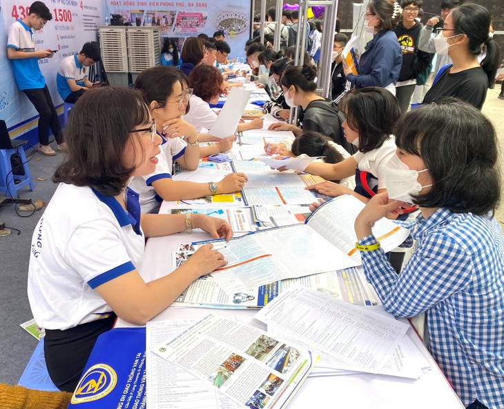 Sinh viên tốt nghiệp loại giỏi ngày càng nhiều: Cần siết chuẩn đầu ra - Ảnh 1. Sinh viên tốt nghiệp loại giỏi ngày càng nhiều: Cần siết chuẩn đầu ra - Ảnh 1.