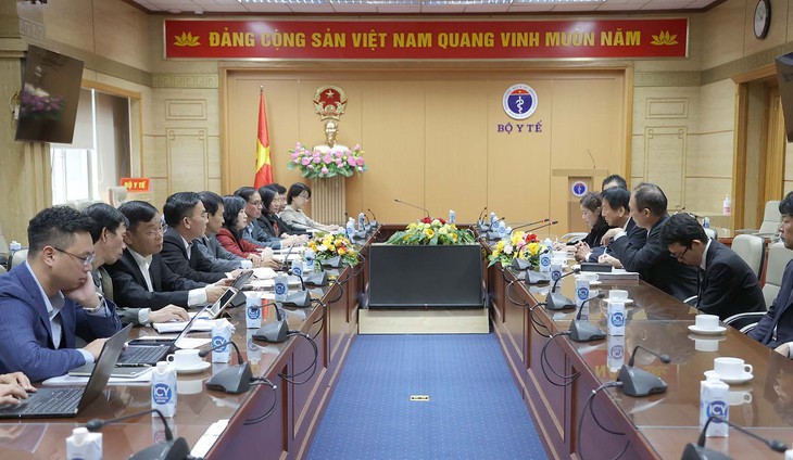 Bộ trưởng Bộ Y tế Đào Hồng Lan tiếp cựu Đại sứ hữu nghị Việt Nam – Nhật Bản - Ảnh 1. Bộ trưởng Bộ Y tế Đào Hồng Lan tiếp cựu Đại sứ hữu nghị Việt Nam – Nhật Bản - Ảnh 1.