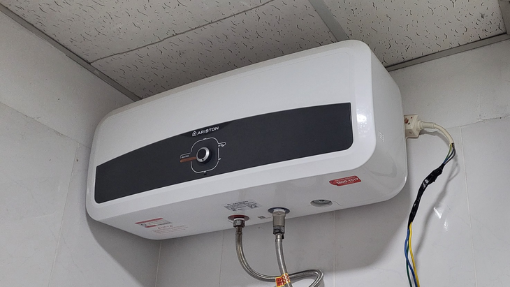 Nhiệt độ miền Bắc giảm, cách sử dụng bình nóng lạnh an toàn, tiết kiệm điện- Ảnh 1. Nhiệt độ miền Bắc giảm, cách sử dụng bình nóng lạnh an toàn, tiết kiệm điện- Ảnh 1.