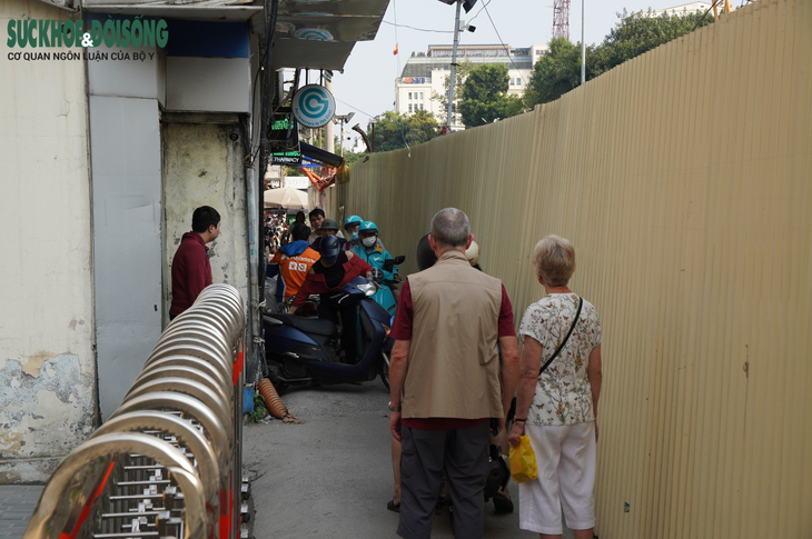 Hiện trạng tuyến đường sắt Metro Nhổn - ga Hà Nội sau 13 năm thi công- Ảnh 2. Hiện trạng tuyến đường sắt Metro Nhổn - ga Hà Nội sau 13 năm thi công- Ảnh 2.