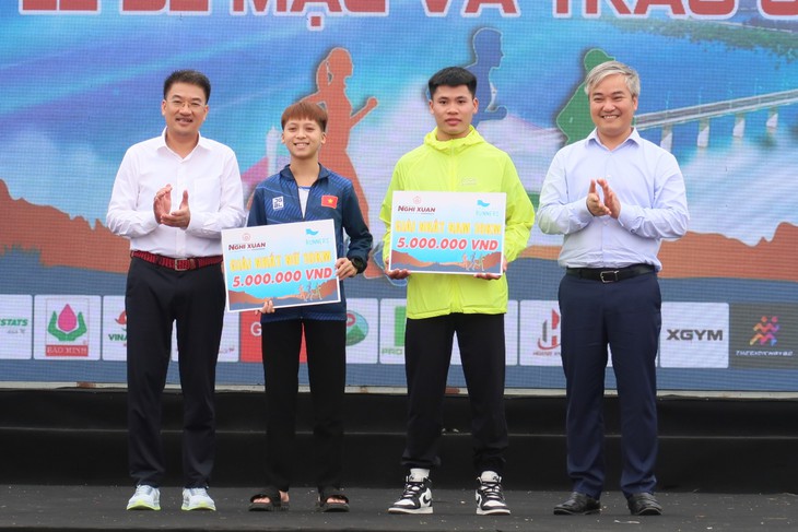Những hình ảnh ấn tượng tại Giải chạy Nghi Xuân Half Marathon 2023- Ảnh 14.