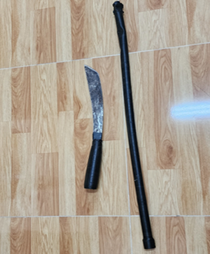 Bắt tên cướp 15 tuổi dùng dao tấn công người bán bánh mì- Ảnh 1.