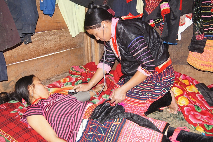 Điểm mới trong Thông tư quy định chức năng nhiệm vụ nhân viên y tế và cô đỡ thôn bản- Ảnh 2. Điểm mới trong Thông tư quy định chức năng nhiệm vụ nhân viên y tế và cô đỡ thôn bản- Ảnh 2.