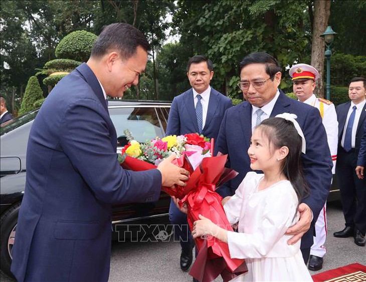 Thủ tướng Phạm Minh Chính chủ trì Lễ đón Thủ tướng Campuchia thăm chính thức Việt Nam- Ảnh 1. Thủ tướng Phạm Minh Chính chủ trì Lễ đón Thủ tướng Campuchia thăm chính thức Việt Nam- Ảnh 1.