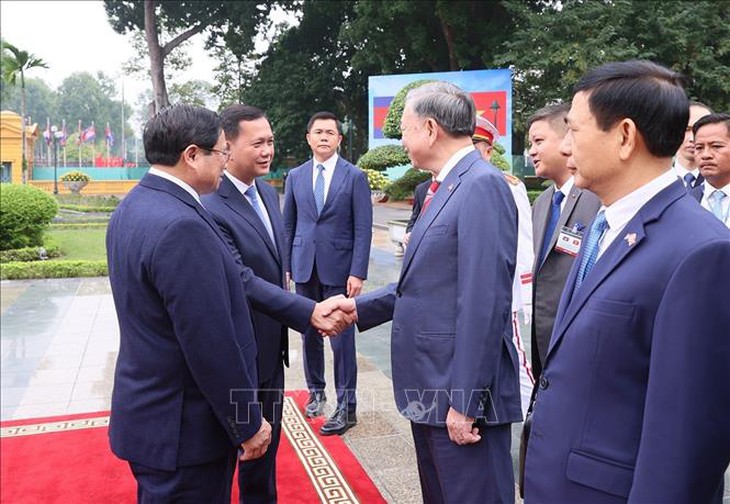 Thủ tướng Phạm Minh Chính chủ trì Lễ đón Thủ tướng Campuchia thăm chính thức Việt Nam- Ảnh 8. Thủ tướng Phạm Minh Chính chủ trì Lễ đón Thủ tướng Campuchia thăm chính thức Việt Nam- Ảnh 8.