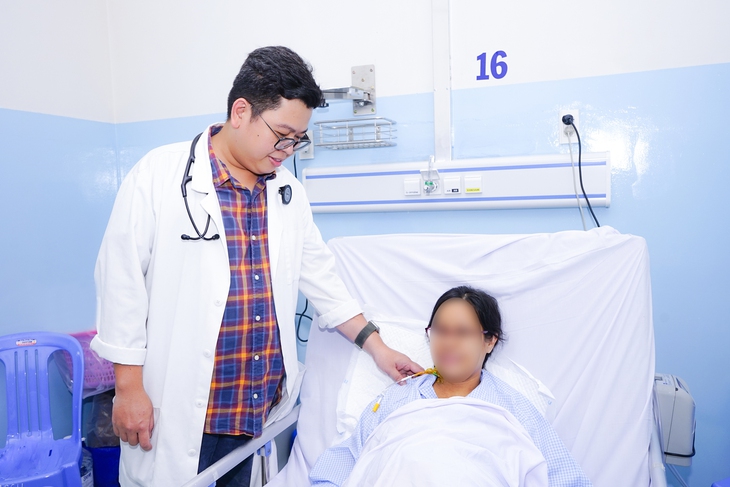 Cứu sống sản phụ thuyên tắc ối ngưng tim, trụy mạch - Ảnh 1.
