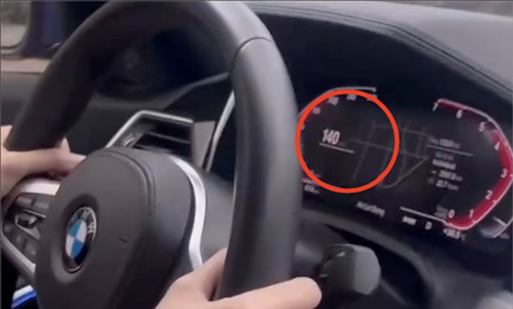 Xử phạt cô gái lái xe BMW tốc độ 140 km/h ở TPHCM- Ảnh 2. Xử phạt cô gái lái xe BMW tốc độ 140 km/h ở TPHCM- Ảnh 2.