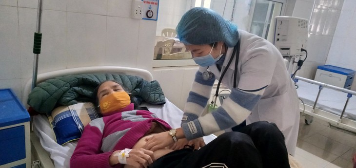Những bóng hồng lặng lẽ trên mặt trận phòng, chống dịch Covid-19- Ảnh 1.