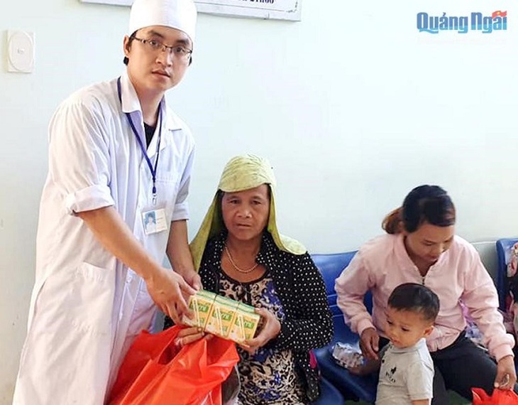 Bác sĩ trẻ nhiệt huyết, tấm gương sáng trên tuyến đầu chống dịch- Ảnh 3.