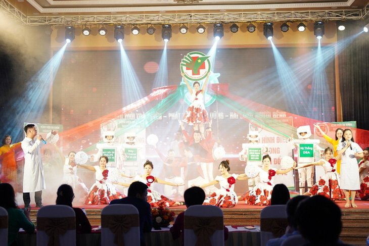 Bệnh viện Đa khoa TP. Vinh giành giải Nhất chung kết hội thi tìm hiểu phòng, chống tác hại của thuốc lá trong ngành Y tế Nghệ An năm 2023- Ảnh 2. Bệnh viện Đa khoa TP. Vinh giành giải Nhất chung kết hội thi tìm hiểu phòng, chống tác hại của thuốc lá trong ngành Y tế Nghệ An năm 2023- Ảnh 2.