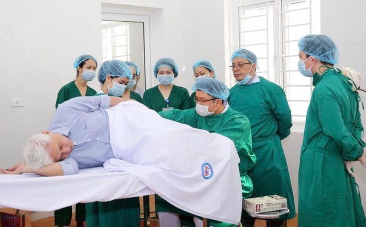 Bệnh viện Y học cổ truyền Nghệ An đón nhận cờ thi đua của Bộ Y tế- Ảnh 2.