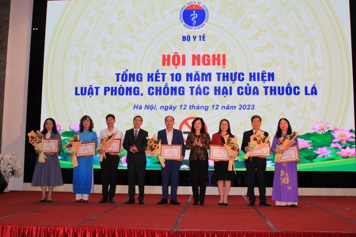 Bộ Y tế kêu gọi tăng cường thanh kiểm tra, xử lý vi phạm về phòng chống tác hại thuốc lá- Ảnh 1. Bộ Y tế kêu gọi tăng cường thanh kiểm tra, xử lý vi phạm về phòng chống tác hại thuốc lá- Ảnh 1.