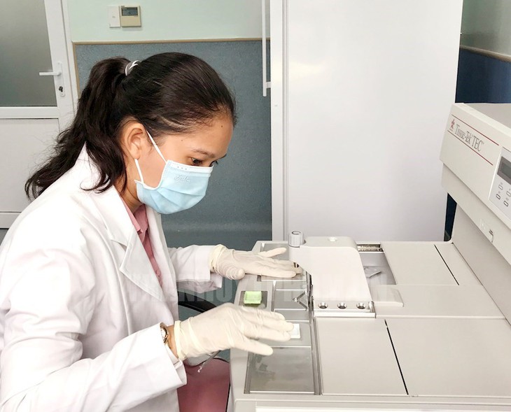 Nữ bác sĩ quân y đam mê hoạt động cộng đồng, nghiên cứu khoa học để chăm sóc sức khỏe người dân- Ảnh 2.