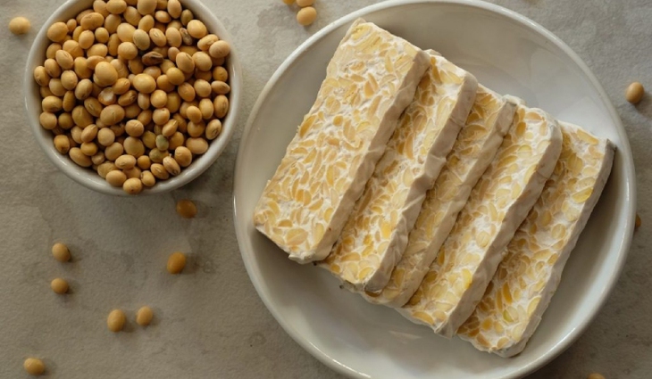 Cách chế biến protein 'không thịt' tempeh từ đậu nành thơm ngon tốt cho sức khỏe- Ảnh 1.