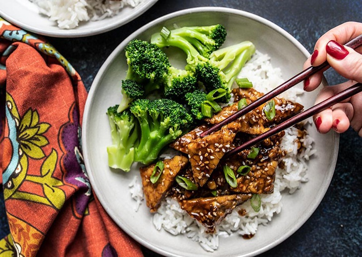 Cách chế biến protein 'không thịt' tempeh từ đậu nành thơm ngon tốt cho sức khỏe- Ảnh 3.