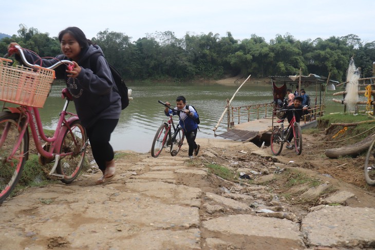 Khó khăn bủa vây ốc đảo bên bờ sông Mã- Ảnh 2.