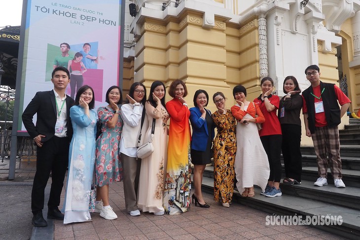Sôi động trước giờ diễn ra Lễ trao giải cuộc thi TÔI KHỎE ĐẸP HƠN lần 2- Ảnh 2. Sôi động trước giờ diễn ra Lễ trao giải cuộc thi TÔI KHỎE ĐẸP HƠN lần 2- Ảnh 2.
