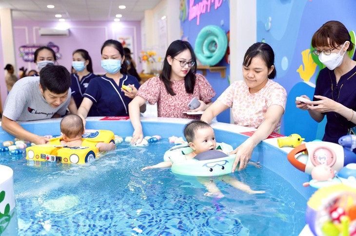 Thương hiệu dịch vụ bơi thủy liệu cho bé- Ảnh 1. Thương hiệu dịch vụ bơi thủy liệu cho bé- Ảnh 1.