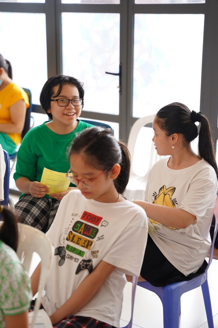 Mắt Hà Nội 2 khám miễn phí cho trẻ em khó khăn tại Cung Thiếu Nhi Hà Nội- Ảnh 4. Mắt Hà Nội 2 khám miễn phí cho trẻ em khó khăn tại Cung Thiếu Nhi Hà Nội- Ảnh 4.
