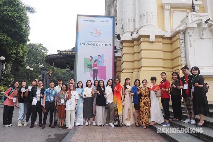 Sôi động trước giờ diễn ra Lễ trao giải cuộc thi TÔI KHỎE ĐẸP HƠN lần 2- Ảnh 12. Sôi động trước giờ diễn ra Lễ trao giải cuộc thi TÔI KHỎE ĐẸP HƠN lần 2- Ảnh 12.