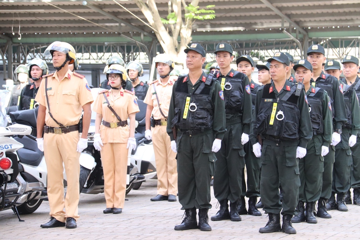 Công an TPHCM ra quân đợt cao điểm trấn áp tội phạm dịp Tết- Ảnh 3.
